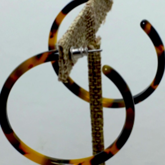 Tortoise shell hoops - Picture 2 of 4